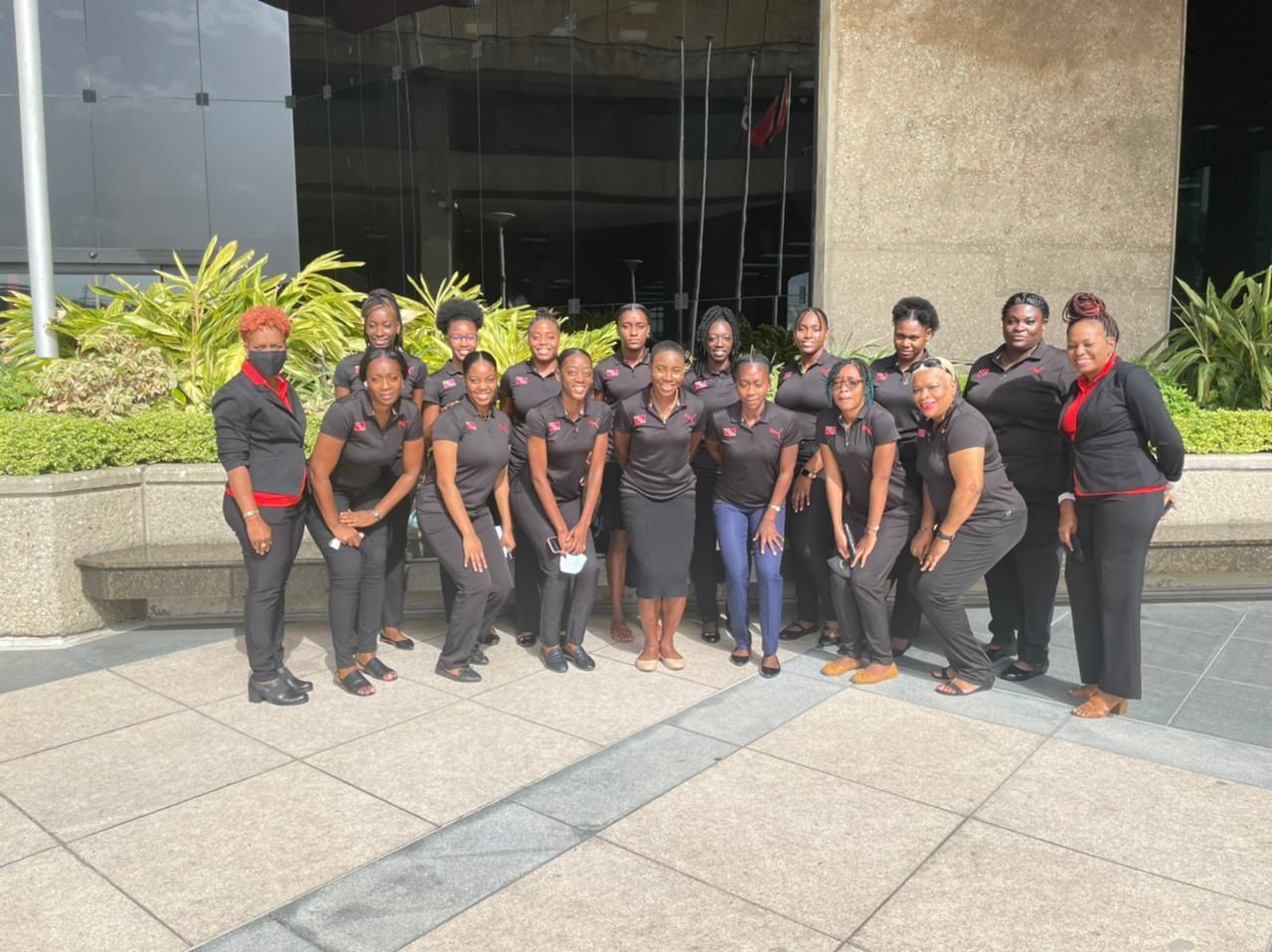 National U-23 coach Sojourner "Suzie" Hyles, second from right back row with, to her right, T&T Netball Association (TTNA) president Sherry-Ann Blackburn, and members of the national -23 training squad and staff visit the Central Bank Museum in Port-of-Spain on Wednesday.