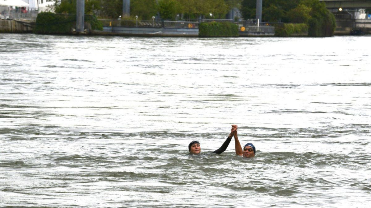 French Sports Minister Amelie Oudea-Castera swam in the Seine. X @AOC1978 (Image obtained at insidethegames.biz)