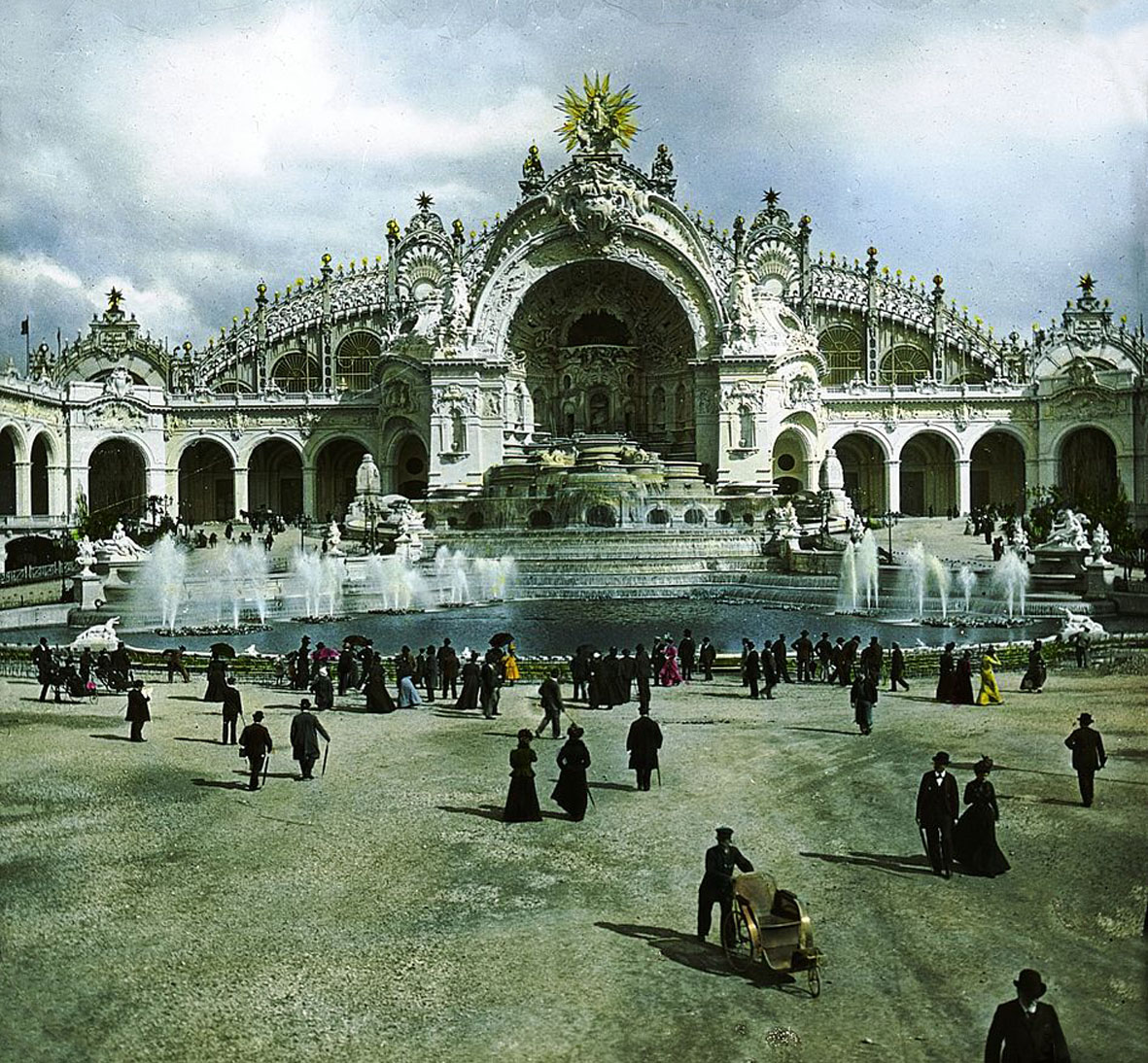 1900 Paris Exposition, Palace of Electricity. Photo: Volker Kluge Archive (Image obtained at isoh.org)